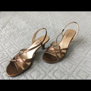 Lifestride copper heeled sandal sz 8